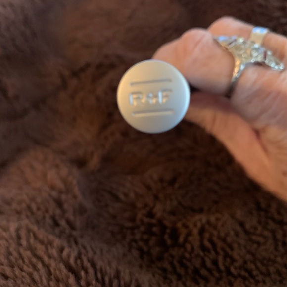 NIB 💖Host Pic💖🛍️🥰Rodan + Fields Lash Boost - Picture 2 of 3